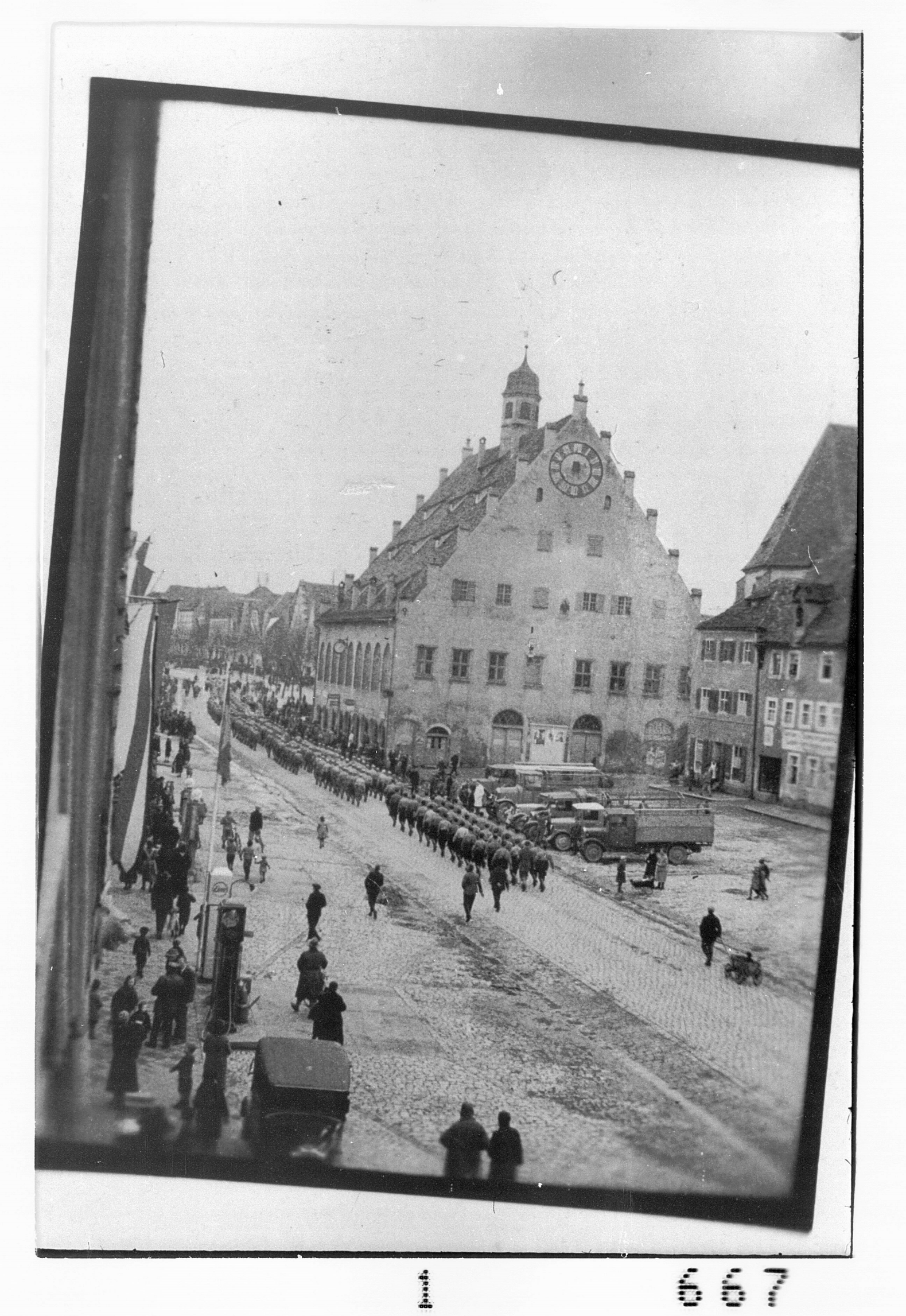 Altdorfer SA marschiert auf der Unteren Marktstraße