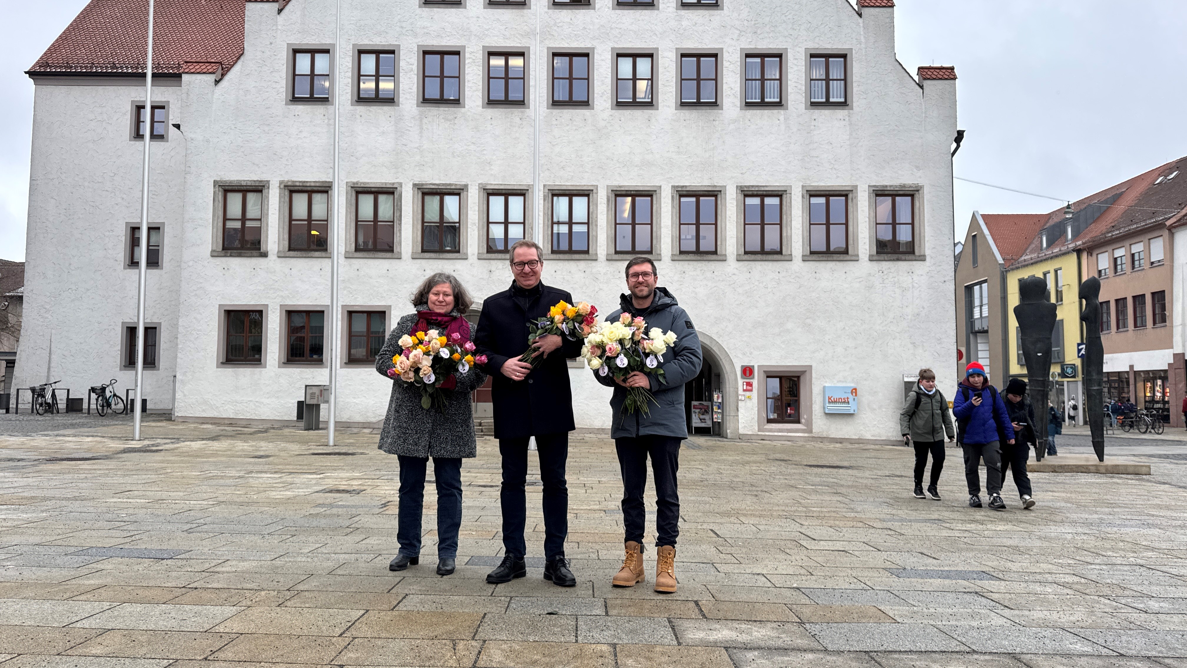 Valentinstag-Rosen vom Stadtoberhaupt   