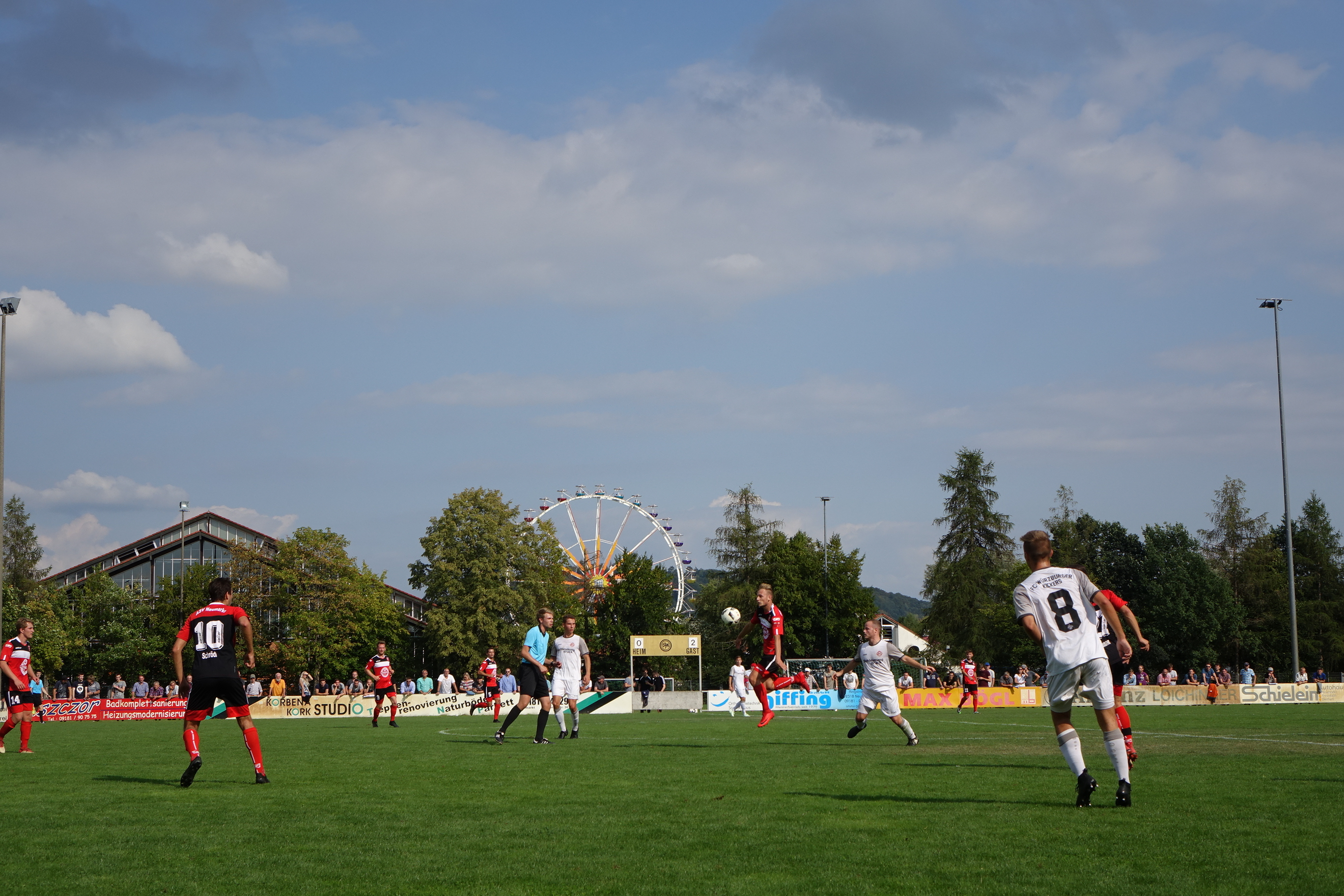 Fußball und Volksfest verknüpfen: ASV 1860 Neumarkt tritt gegen den ASV Cham an