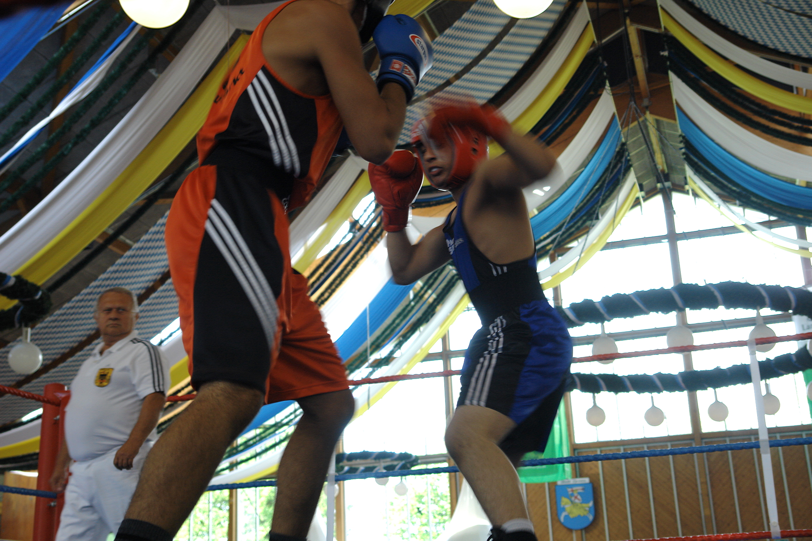 Weiterer sportlicher Höhepunkt beim Neumarkter Volksfest: Boxkampf in der Großen Jurahalle